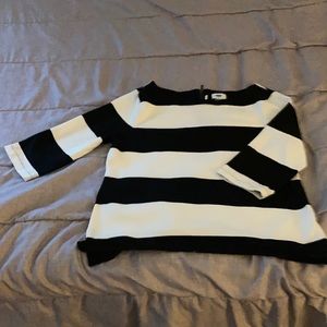 Old Navy Black & White 3/4 Sleeve Shirt
